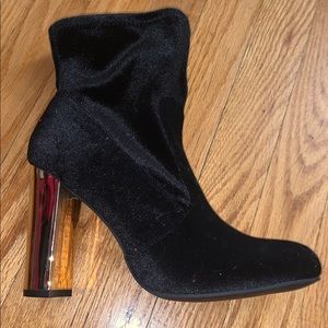 Shoe dazzle black boots